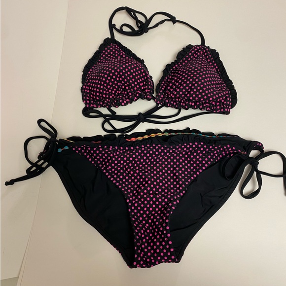 Xhilaration Reversible String Bikini (Top:M/Bottom:S) *Smoke free/pet free home - Picture 2 of 8